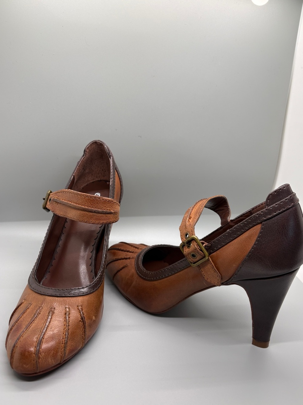 Crown Vintage Two-Tone Tan and Dark Brown Mary Jane Heels